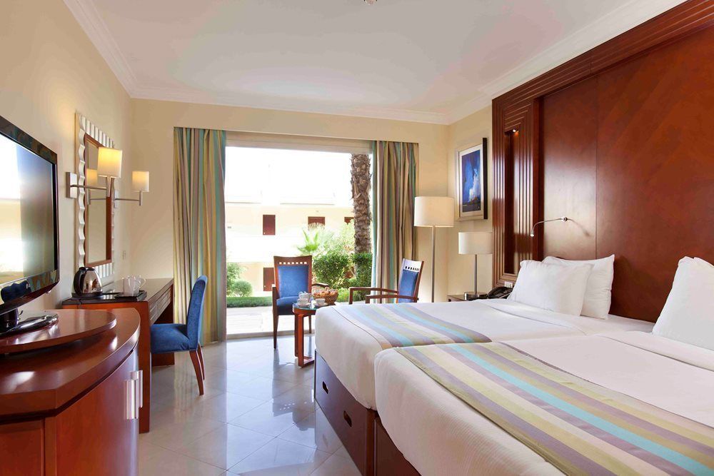 Xperience Kiroseiz Parkland Hotel Sharm el-Sheikh Ngoại thất bức ảnh A room at the Hilton Sharm El Sheikh
